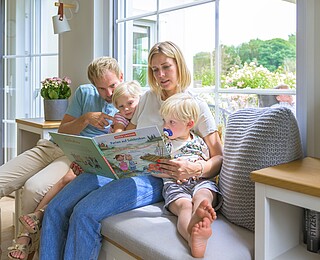 Bauherren: Familie Lübker aus Butzbach - Hanse Haus Sitzbankfenster: Bauherren Familie Lübker aus Butzbach